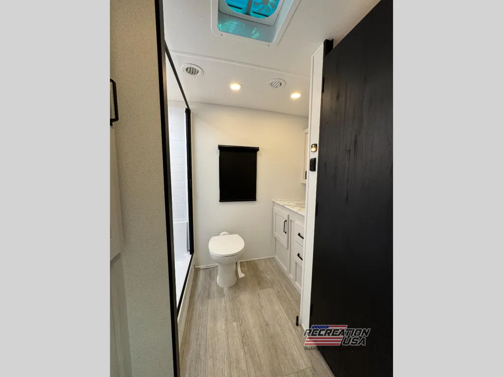 2026 Forest River Solaire 2580RBSS, Photos photo 11