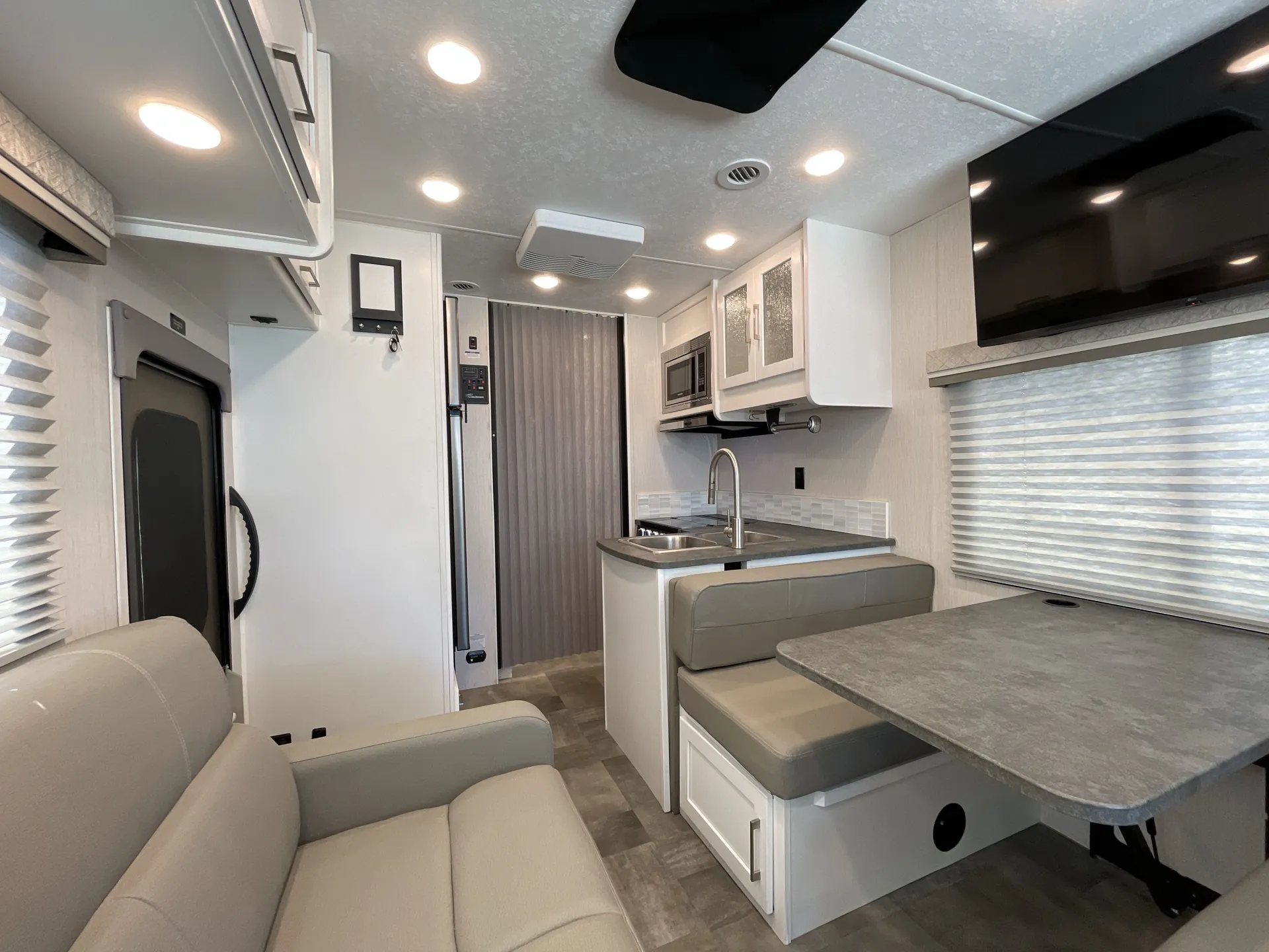 2022 Coachmen Pursuit 27XPS — living area main