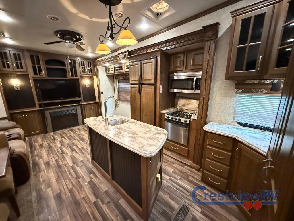2015 Keystone Alpine 3010RE - Photo 4