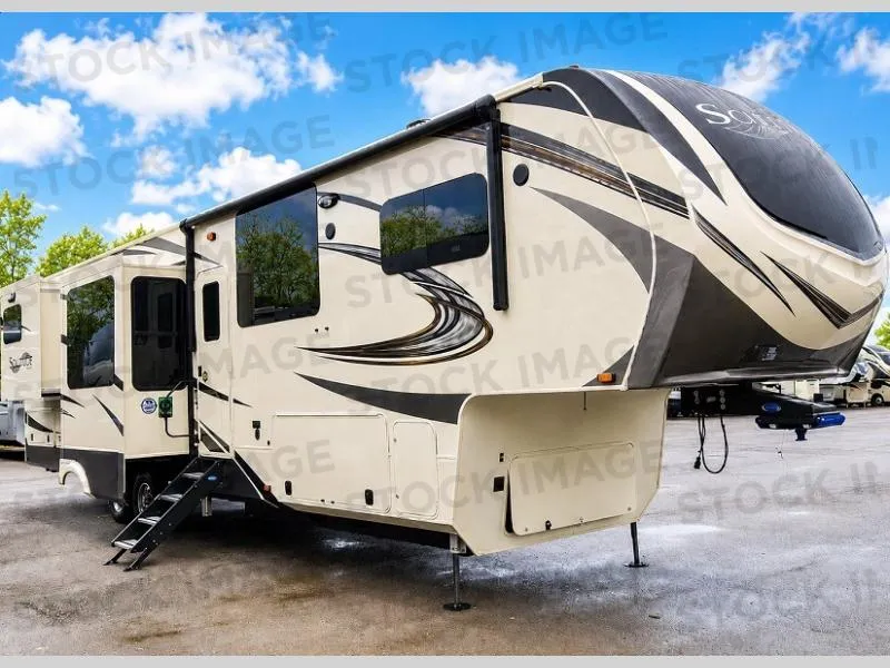 2021 Grand Design Solitude 390RK - Photo 2