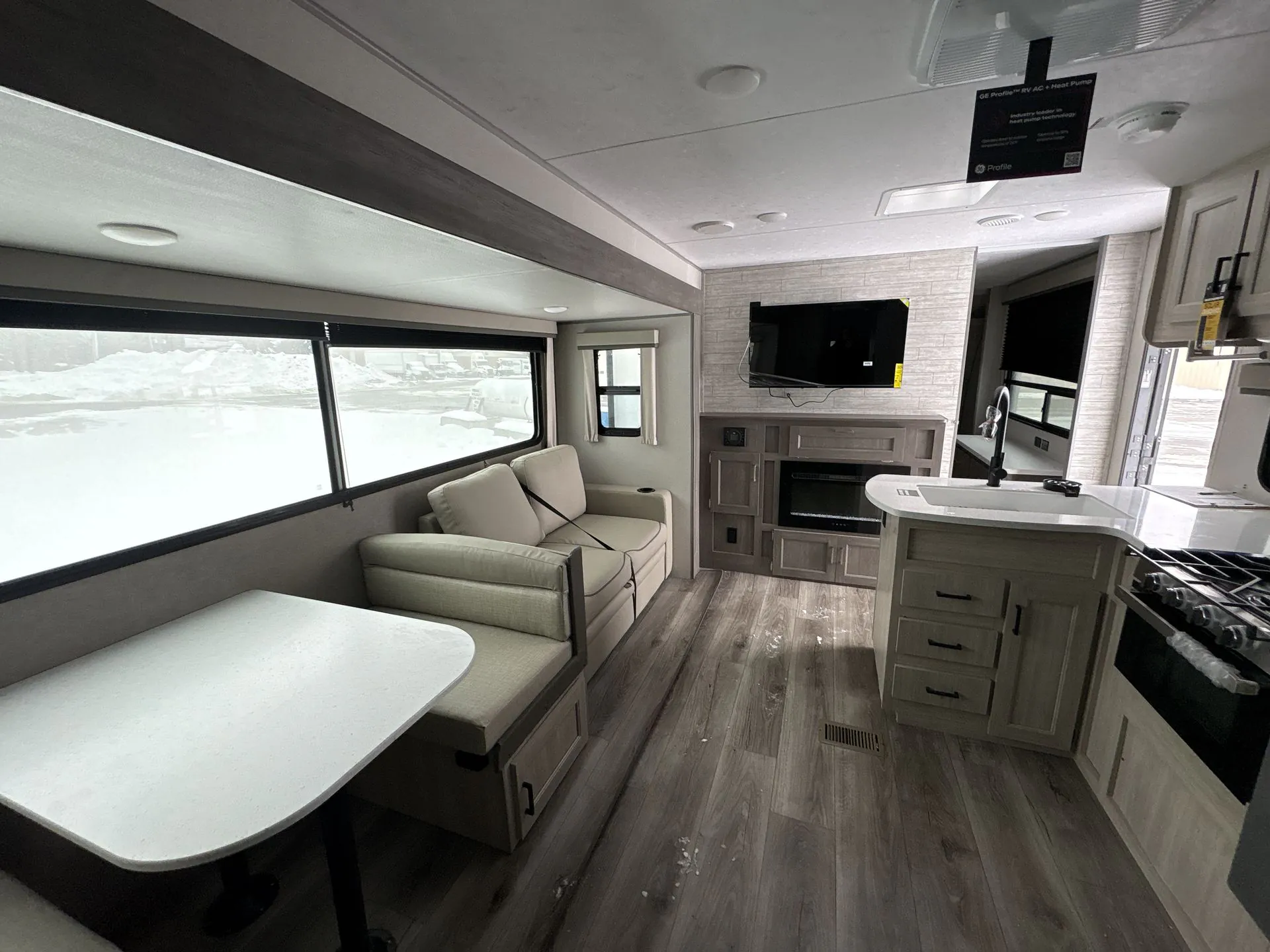 2026 Coachmen Catalina Legacy Edition 343BHTS (2 Queen Beds) - Photo 4
