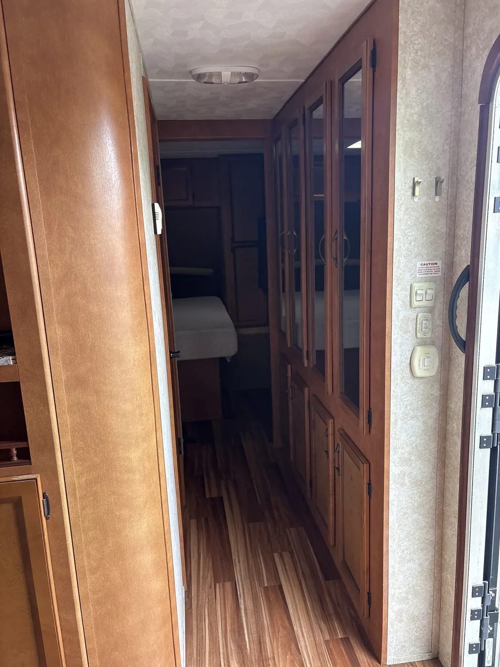 2014 Gulf Stream Conquest 295SBW, Photos photo 15