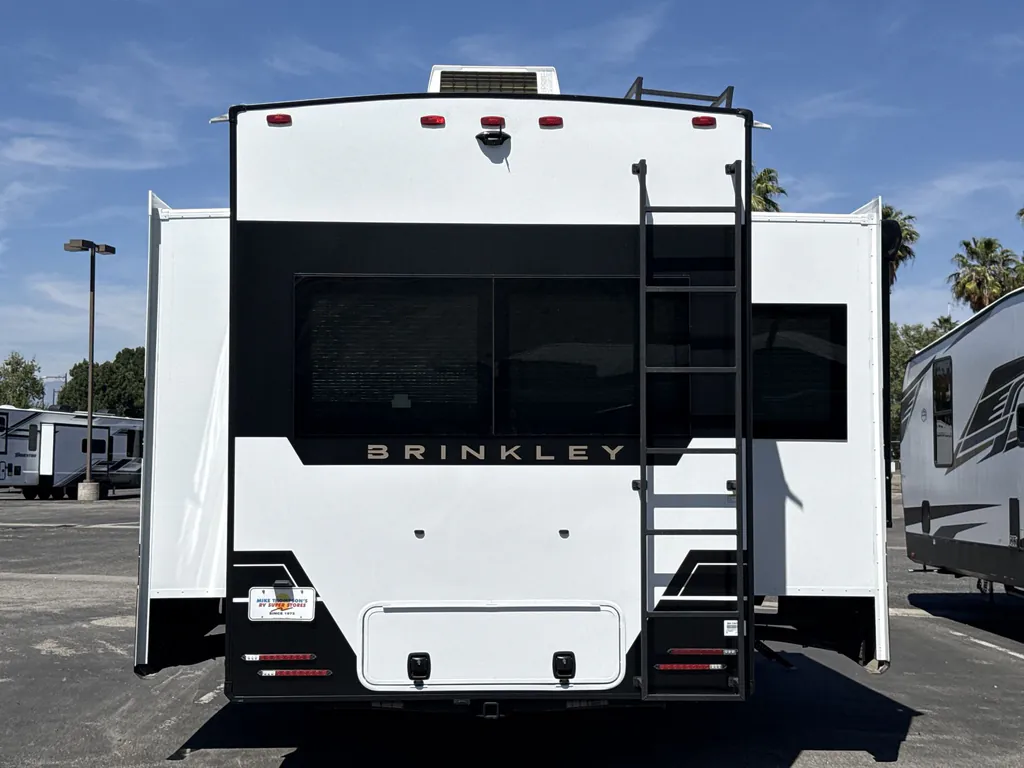 2026 Brinkley Model Z 3600, Photos photo 6