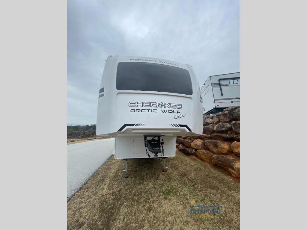 2026 Forest River Cherokee Arctic Wolf 38LEAHG - Photo 3