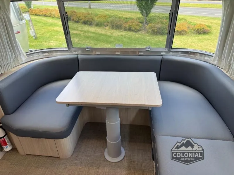 2026 Airstream Globetrotter 25FB - Photo 4