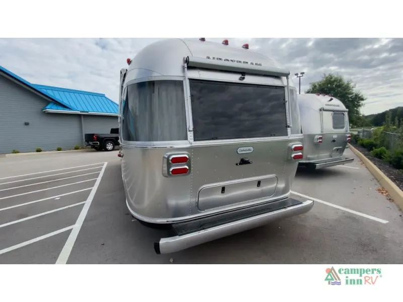 2026 Airstream Globetrotter 30RB Twin - Photo 3