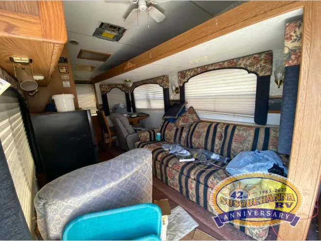 1998 Fleetwood SAVANNA 32-5J - Photo 2