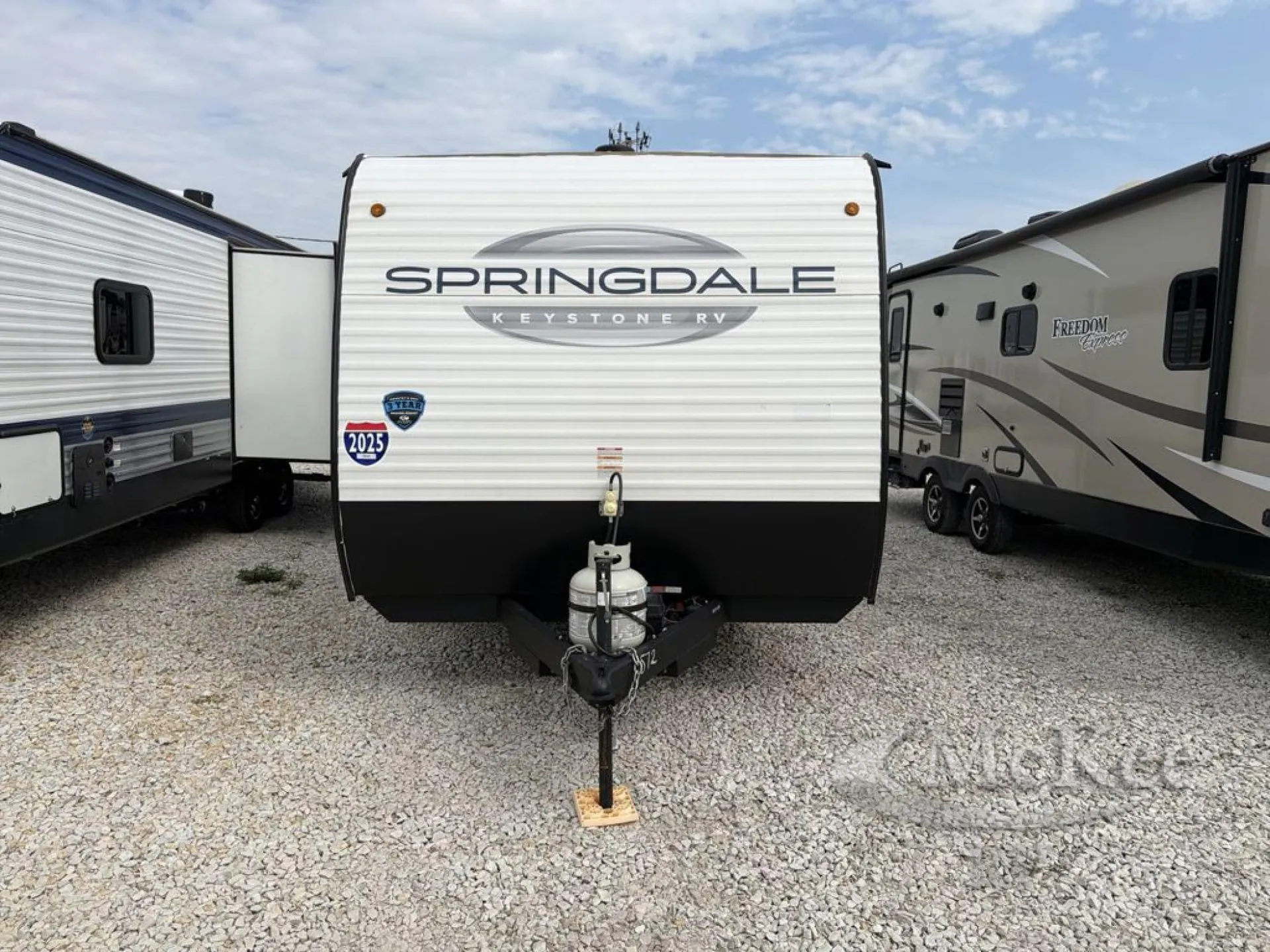 2025 Keystone Springdale 1810BH - Photo 4