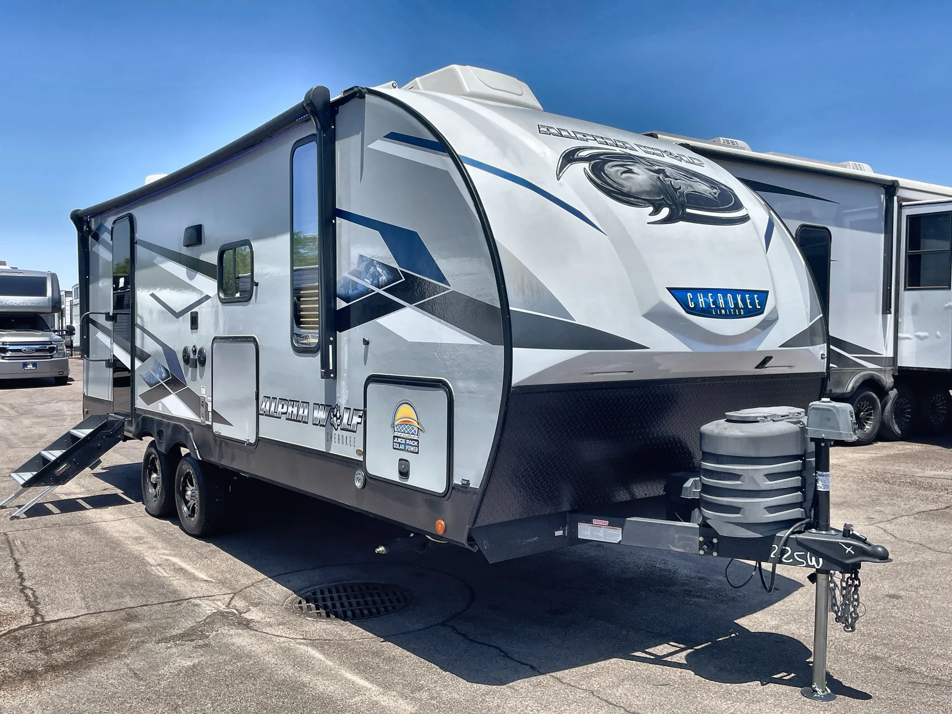 2023 Forest River Cherokee Alpha Wolf 22SW-L