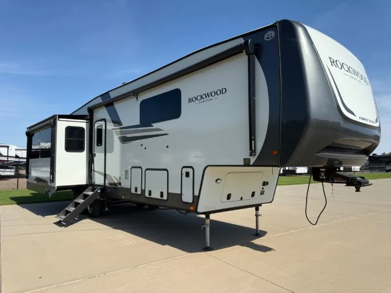 2026 Forest River Rockwood Signature 401SFB - Photo 2