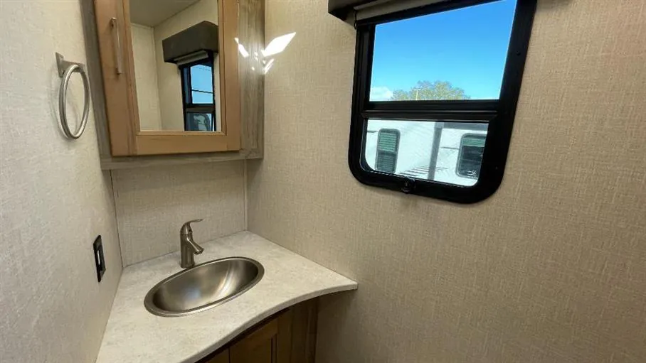 2020 Coachmen Sportscoach SRS 365RB, Photos photo 23