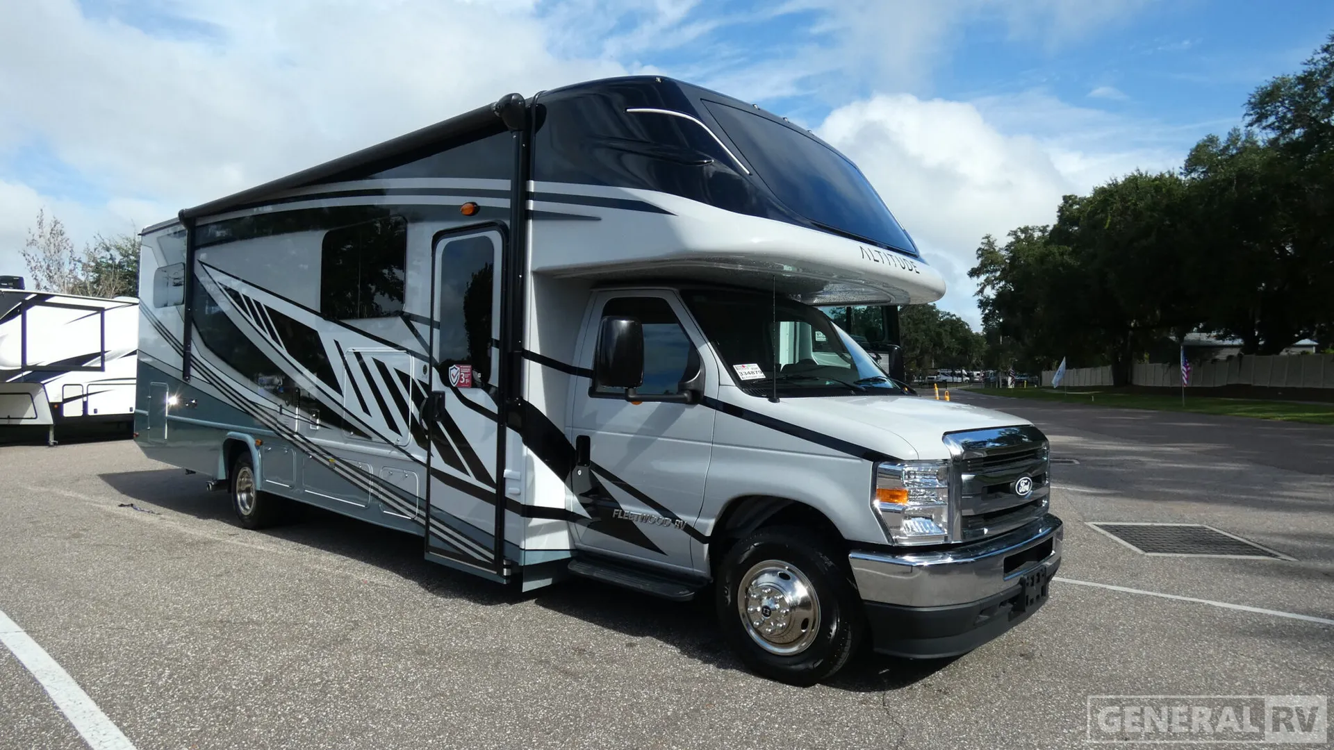 2026 Fleetwood Altitude 31W - Photo 2