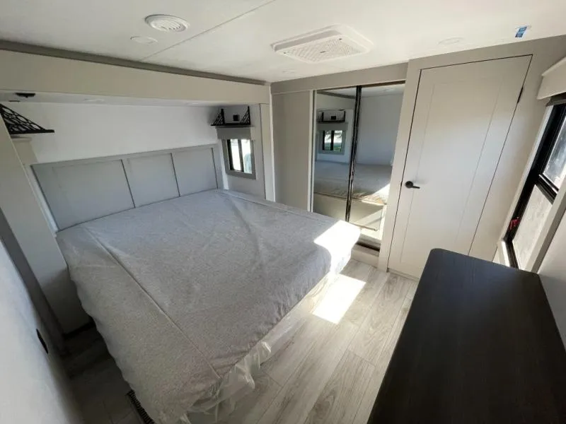 2025 Keystone Montana High Country 331RL - Photo 3