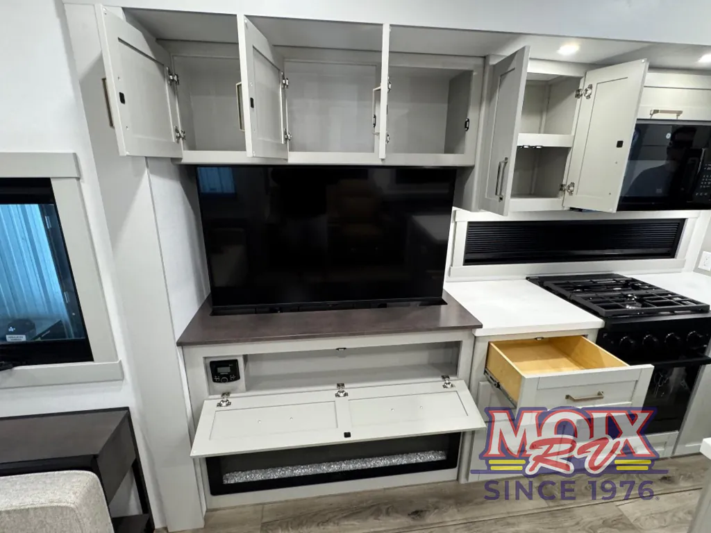 2026 Brinkley Model Z 3600, Photos photo 38