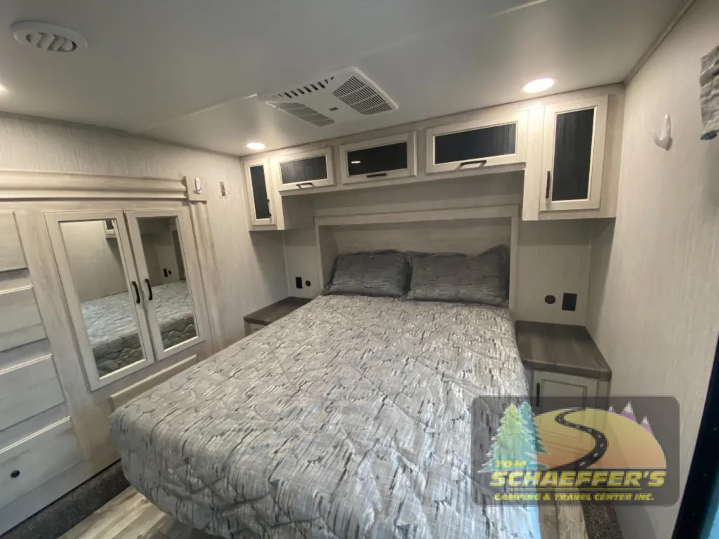 2023 Forest River Sandpiper 3330BH, Photos photo 7