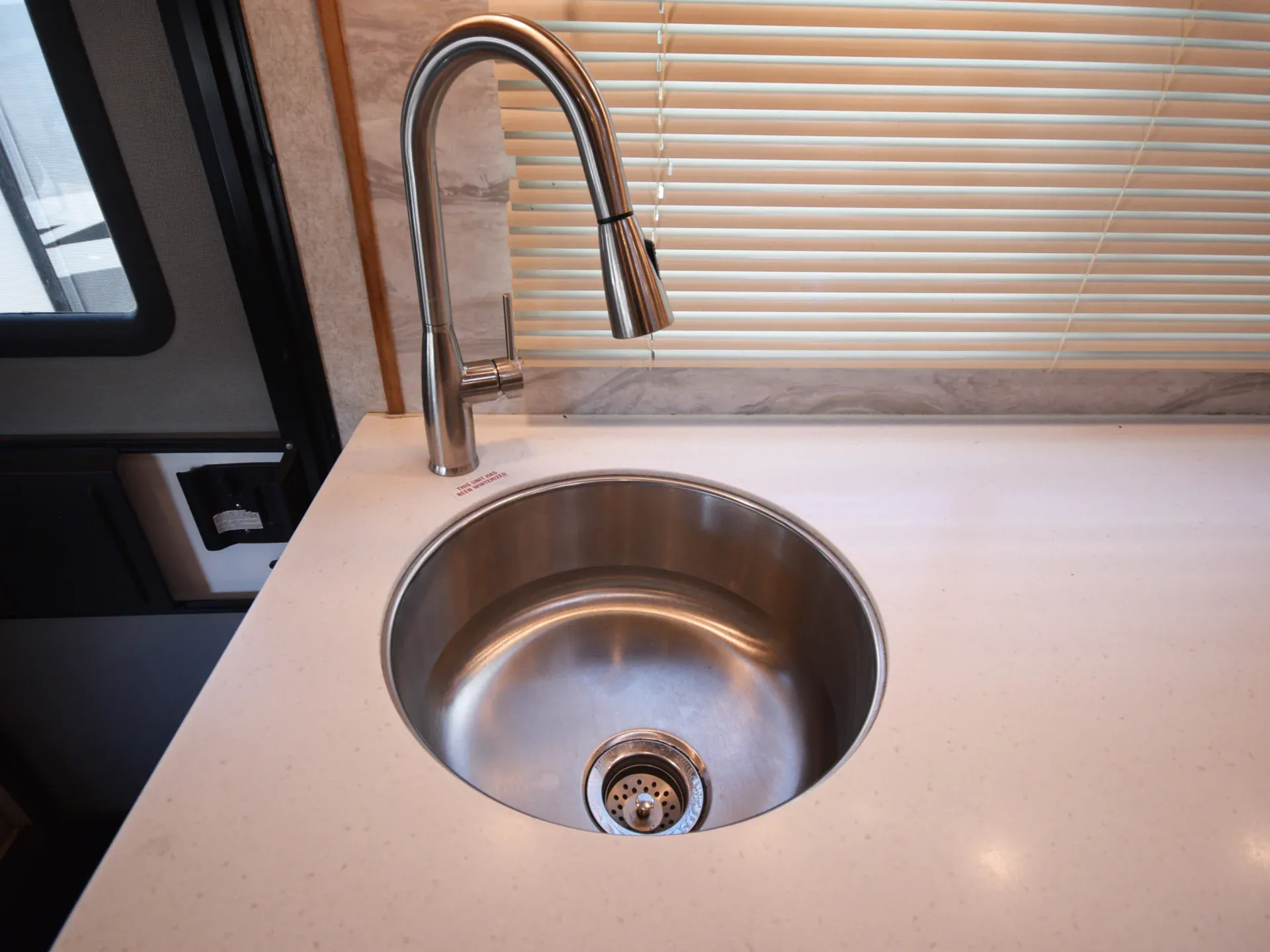 2021 Renegade RV Villagio 25RML dealer photo 6 from La Mesa RV Center