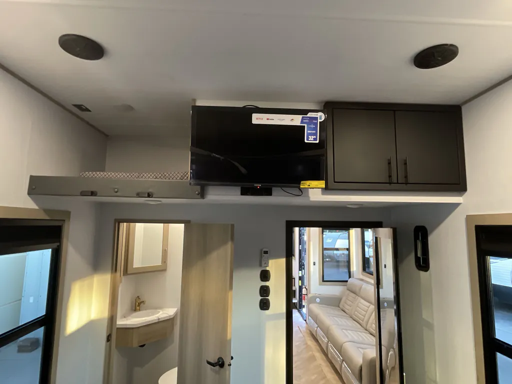 2026 Keystone Raptor 415, Photos photo 19