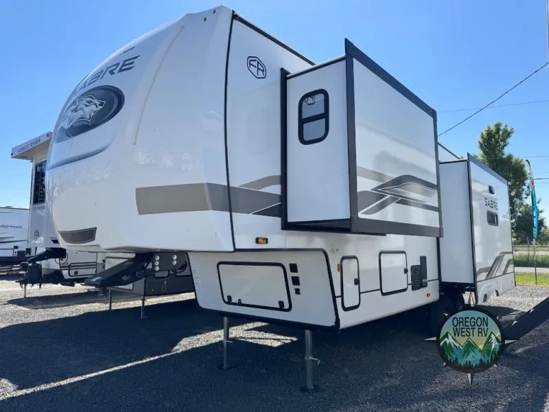 2026 Forest River Cherokee Sabre 32GKS - Photo 4