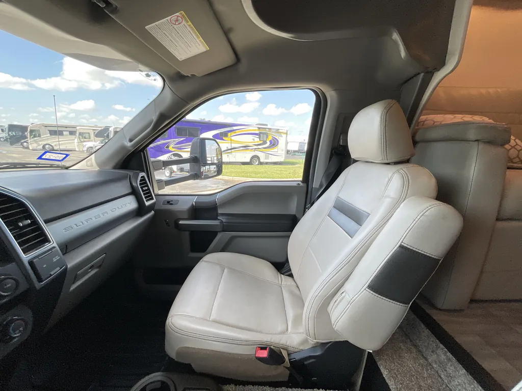 2023 Thor Motor Coach Magnitude RS36, Photos photo 25