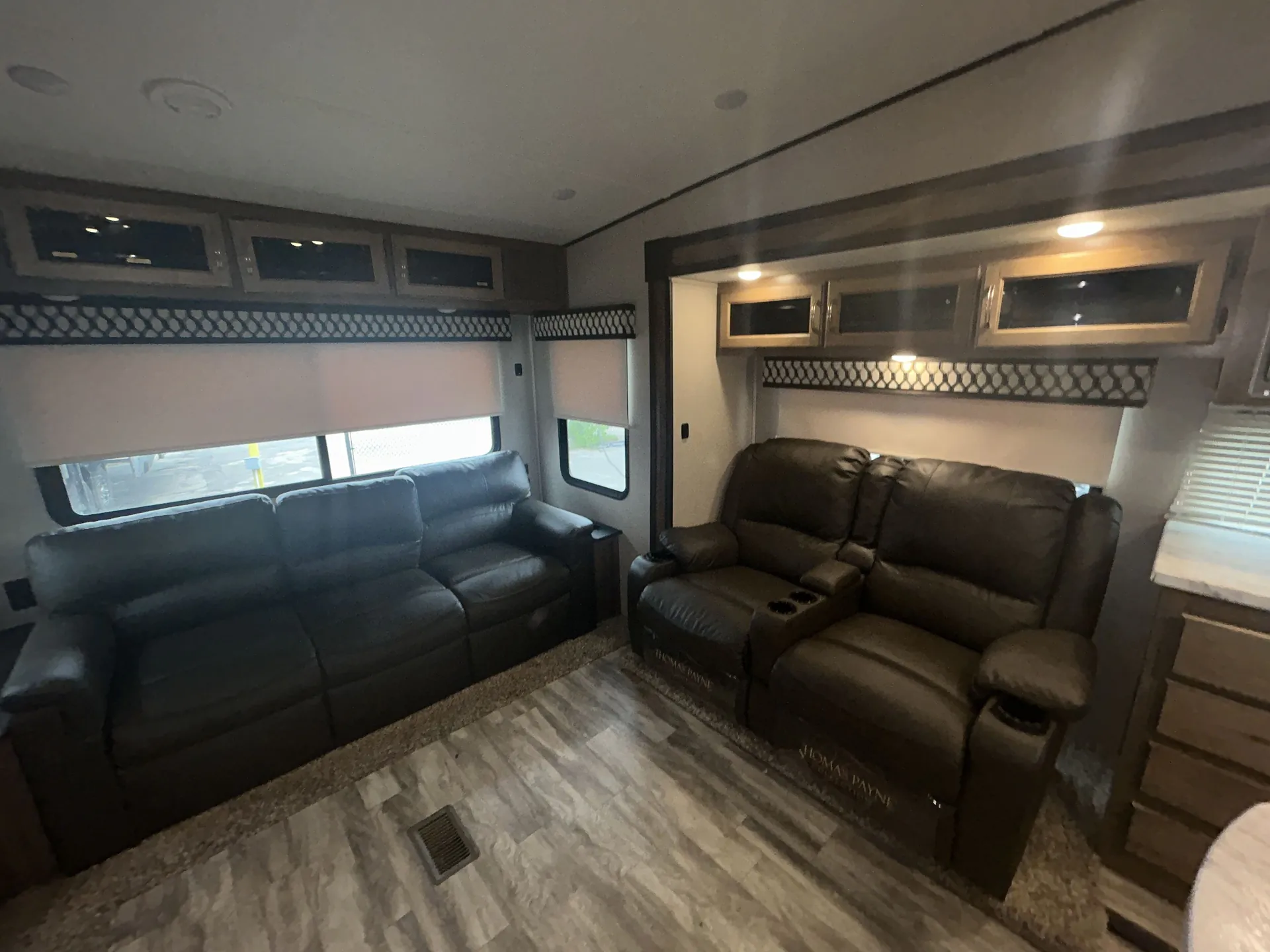 2021 Coachmen Chaparral Lite 284RL — living area main