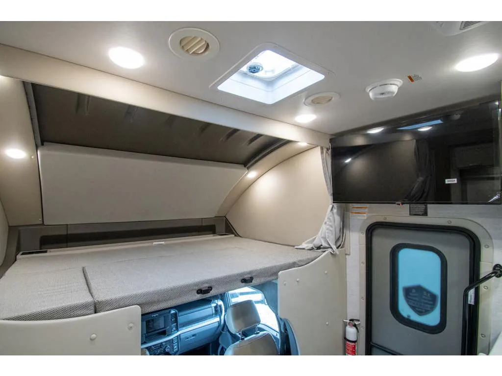 2026 Thor Motor Coach Omni Trail Z30 - Photo 4