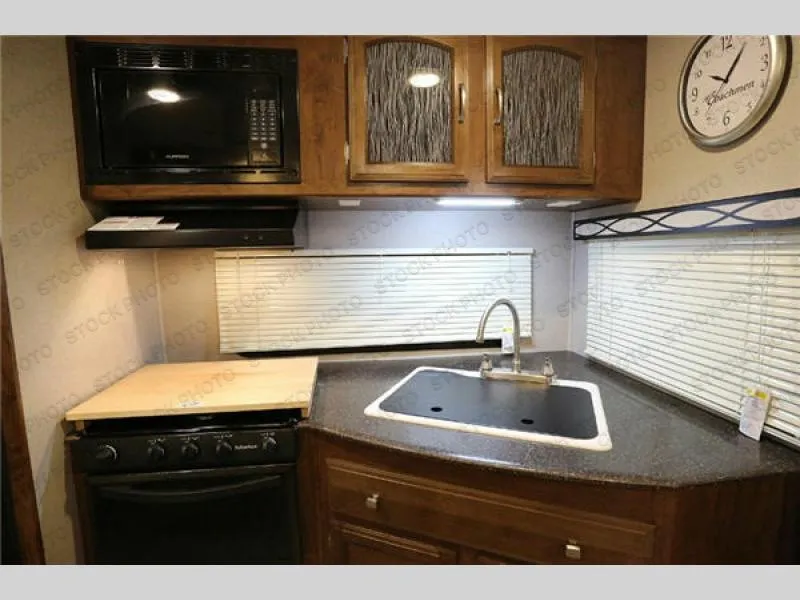 2017 Coachmen Freedom Express 246RKS - Photo 4