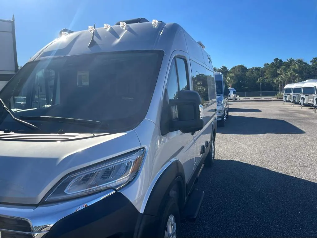 2026 Thor Motor Coach Scope 18M - Photo 3