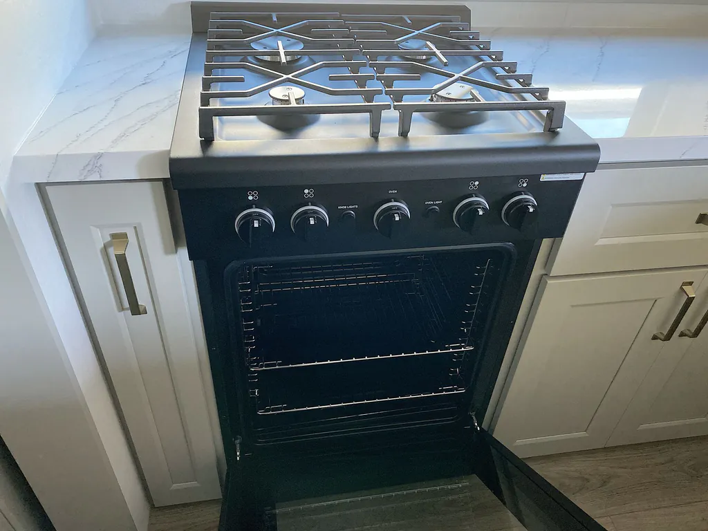 2026 Brinkley Model G 3950, Photos photo 18