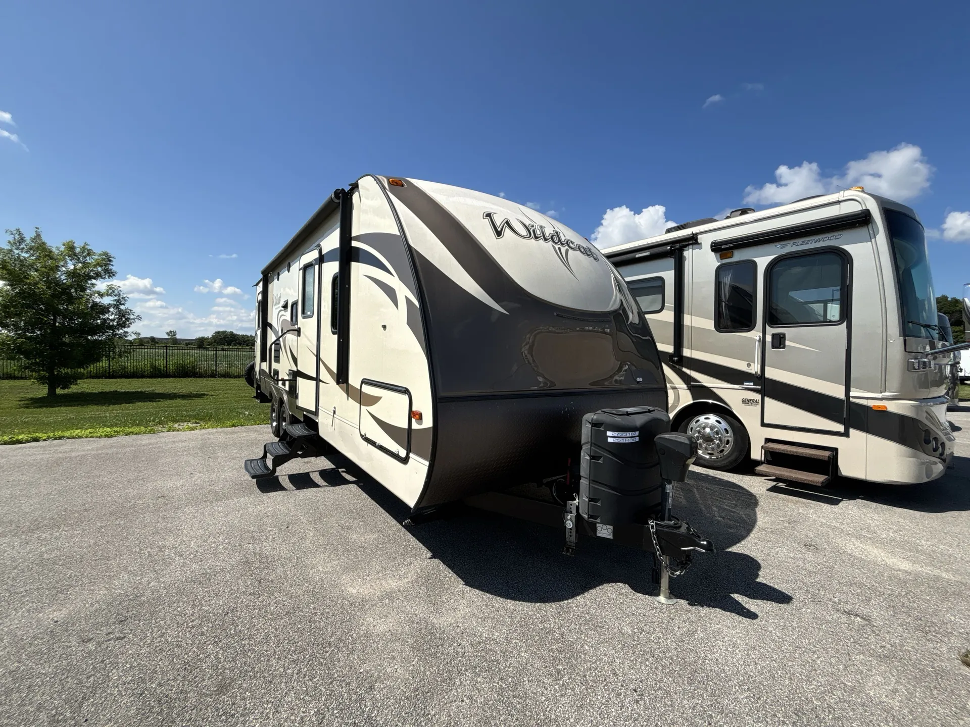 2017 Forest River Wildcat 251RBQ - Photo 2