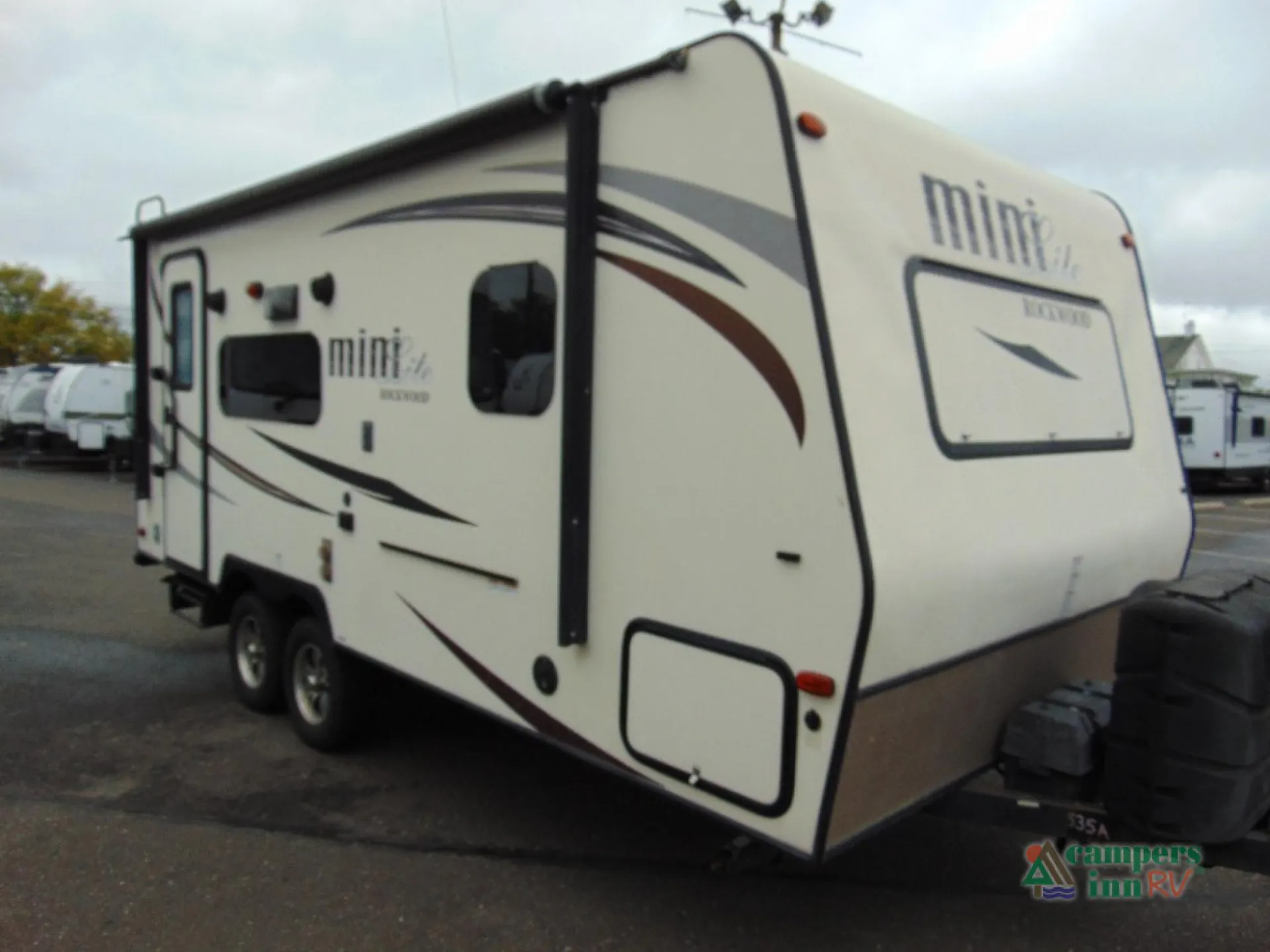 2016 Forest River Rockwood Mini Lite 2109S - Photo 2