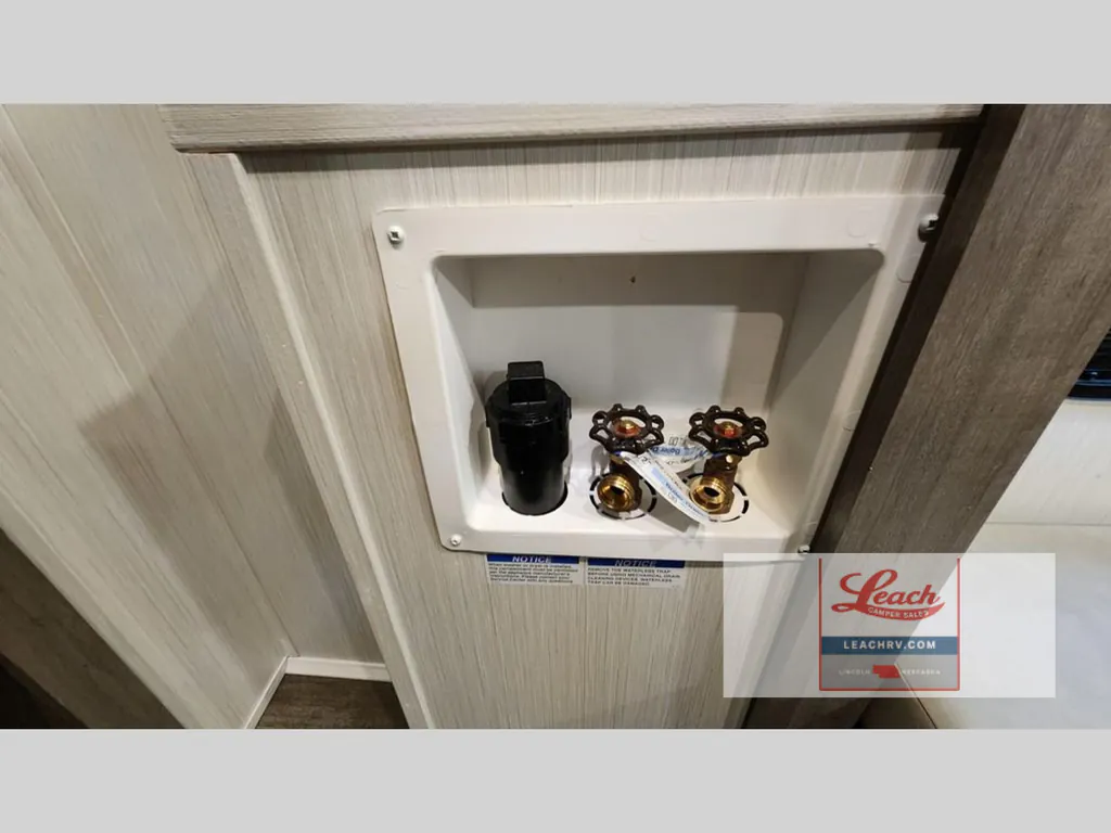 2021 Forest River Cedar Creek Champagne Edition 38EL, Photos photo 22