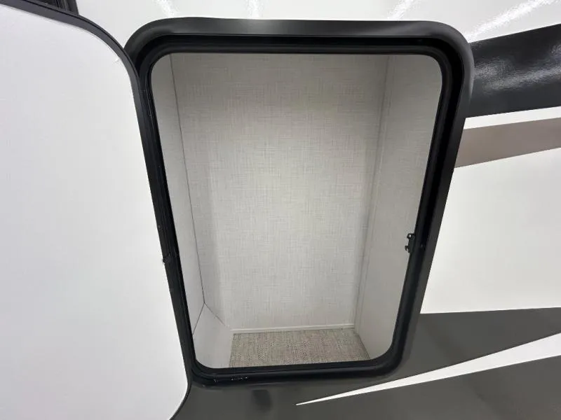 2025 Forest River Rockwood Mini Lite 2516S - Photo 4