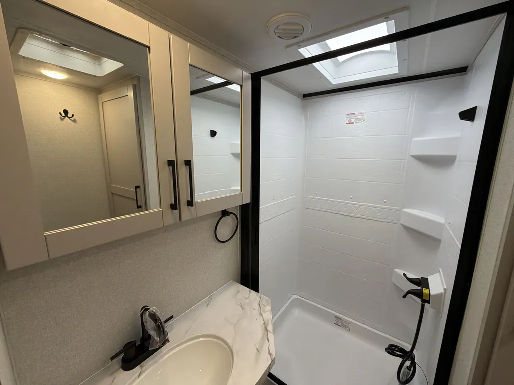 2026 Jayco Jay Feather 32QBH, Photos photo 16