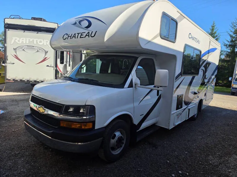2022 Thor Motor Coach Chateau 22B - Photo 2