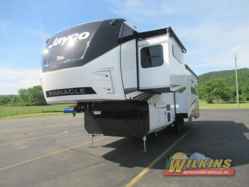 2027 Jayco Pinnacle 32RLTS - Photo 2
