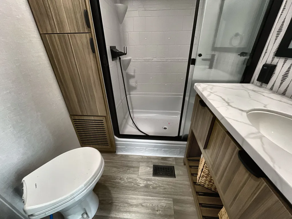 2027 Forest River Salem Villa 40FKP, Photos photo 18