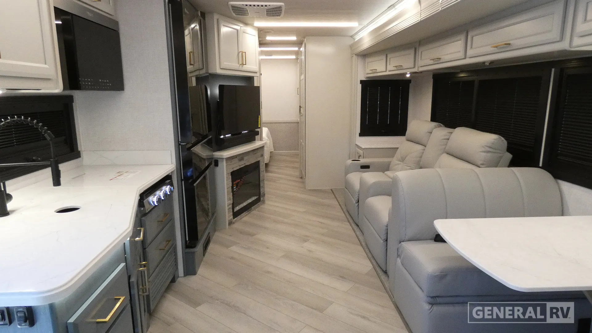 2026 Fleetwood Altitude 36CS - Photo 3
