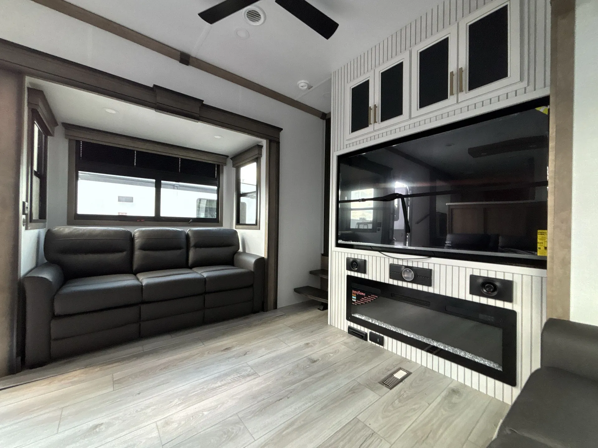2026 Keystone Montana 3795FK — living area main