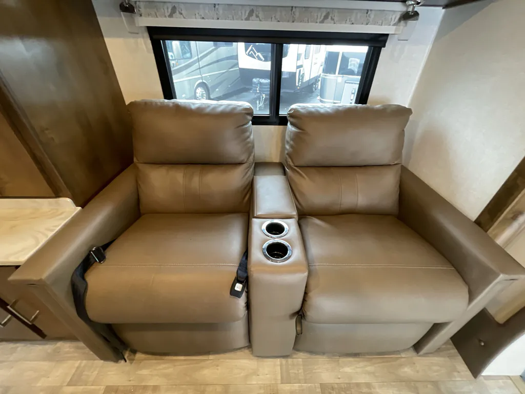 2019 Tiffin Wayfarer 24 FW, Photos photo 7