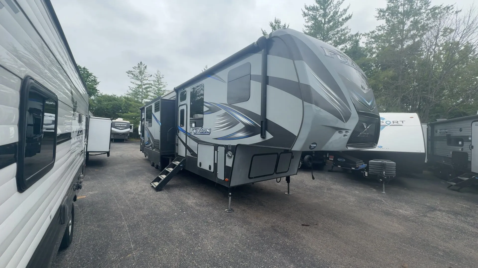 2017 Keystone Fuzion 414 - Main photo