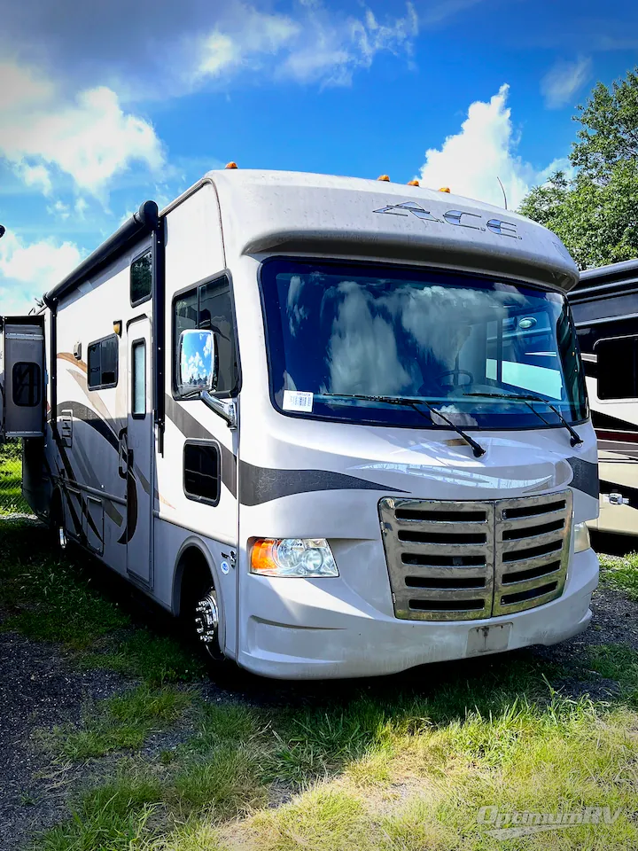 2013 Thor Motor Coach A.C.E. 30.1 - Photo 2