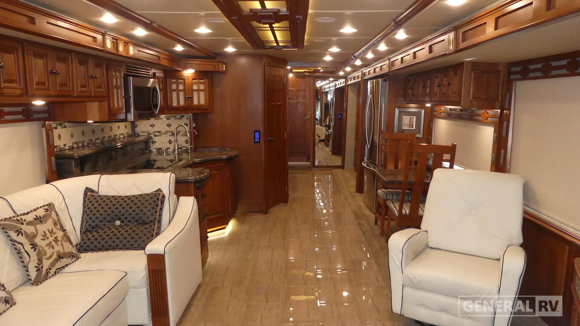2017 Winnebago TOUR 42QD - Photo 3