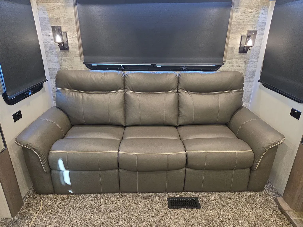2021 Forest River Cedar Creek Champagne Edition 38EL, Photos photo 21