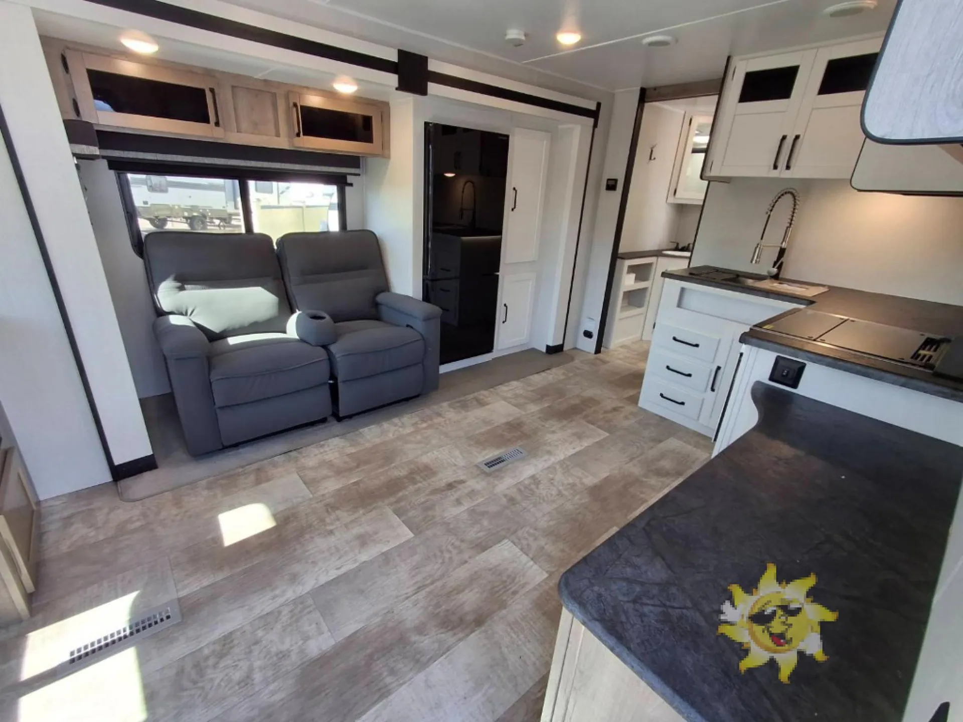 2024 Palomino Puma 29RDBS - Photo 3