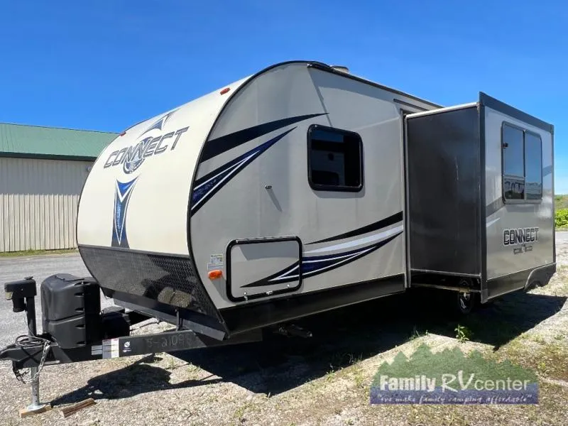 2018 KZ Connect 241BHK - Photo 4