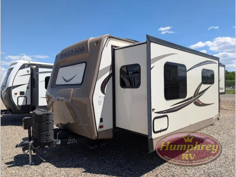 2017 Forest River RV Rockwood Ultra Lite 2608WS - Photo 2