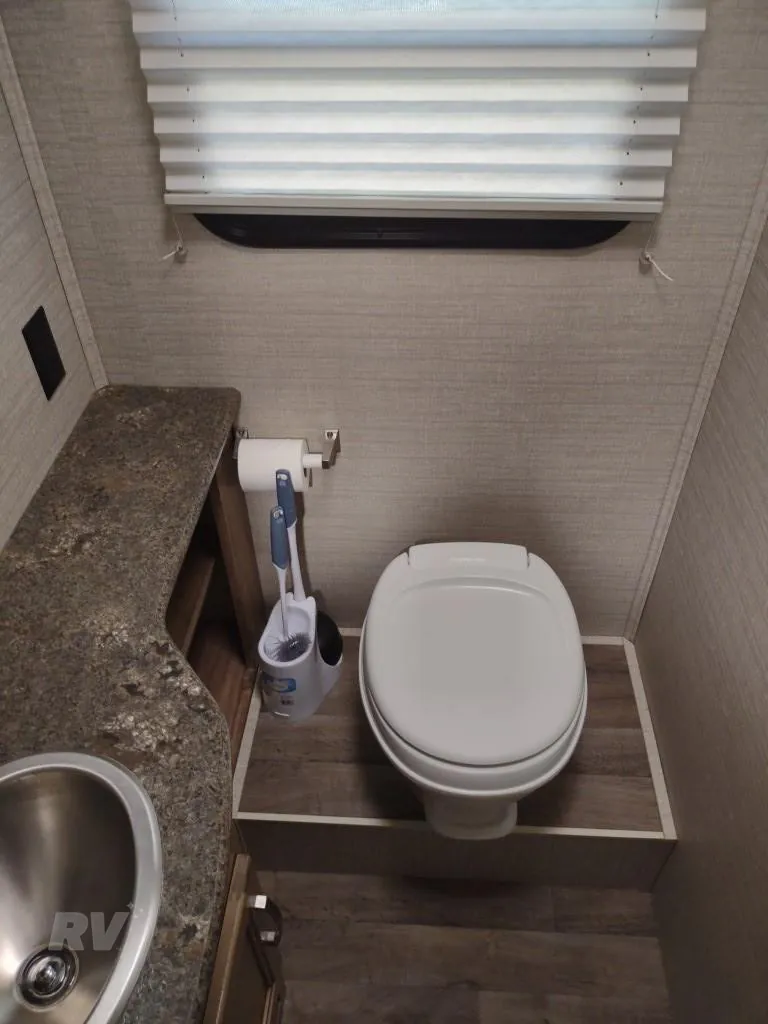 2019 Fleetwood Pace Arrow LXE 38F, Photos photo 14