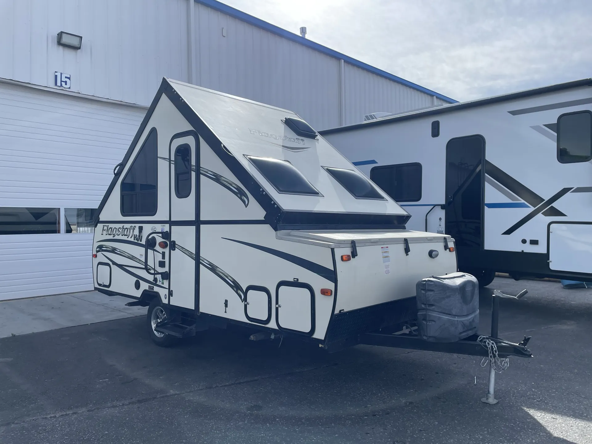 2016 Forest River Flagstaff Hard Side T19QBHW - Photo 2