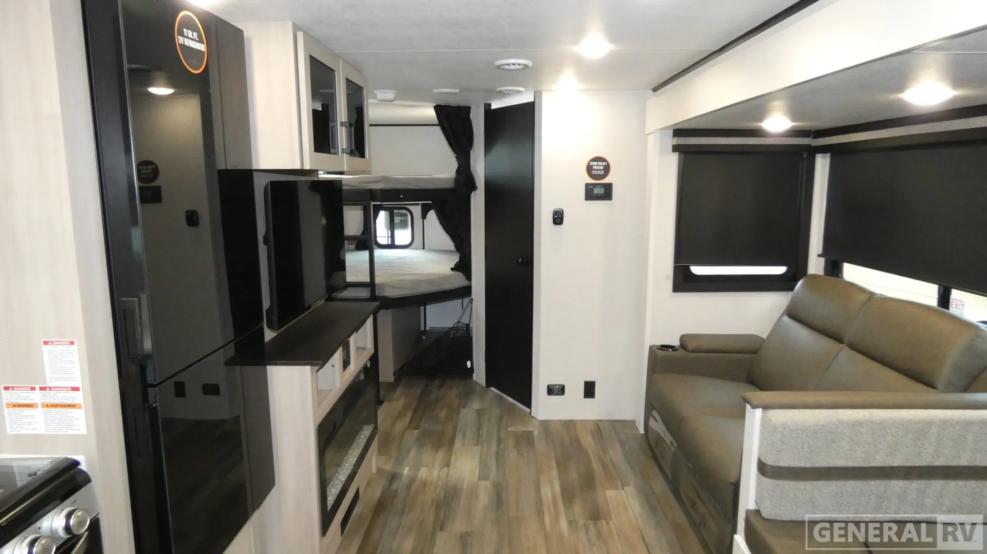 2026 Highland Ridge RV Range Lite 270DBL - Photo 3