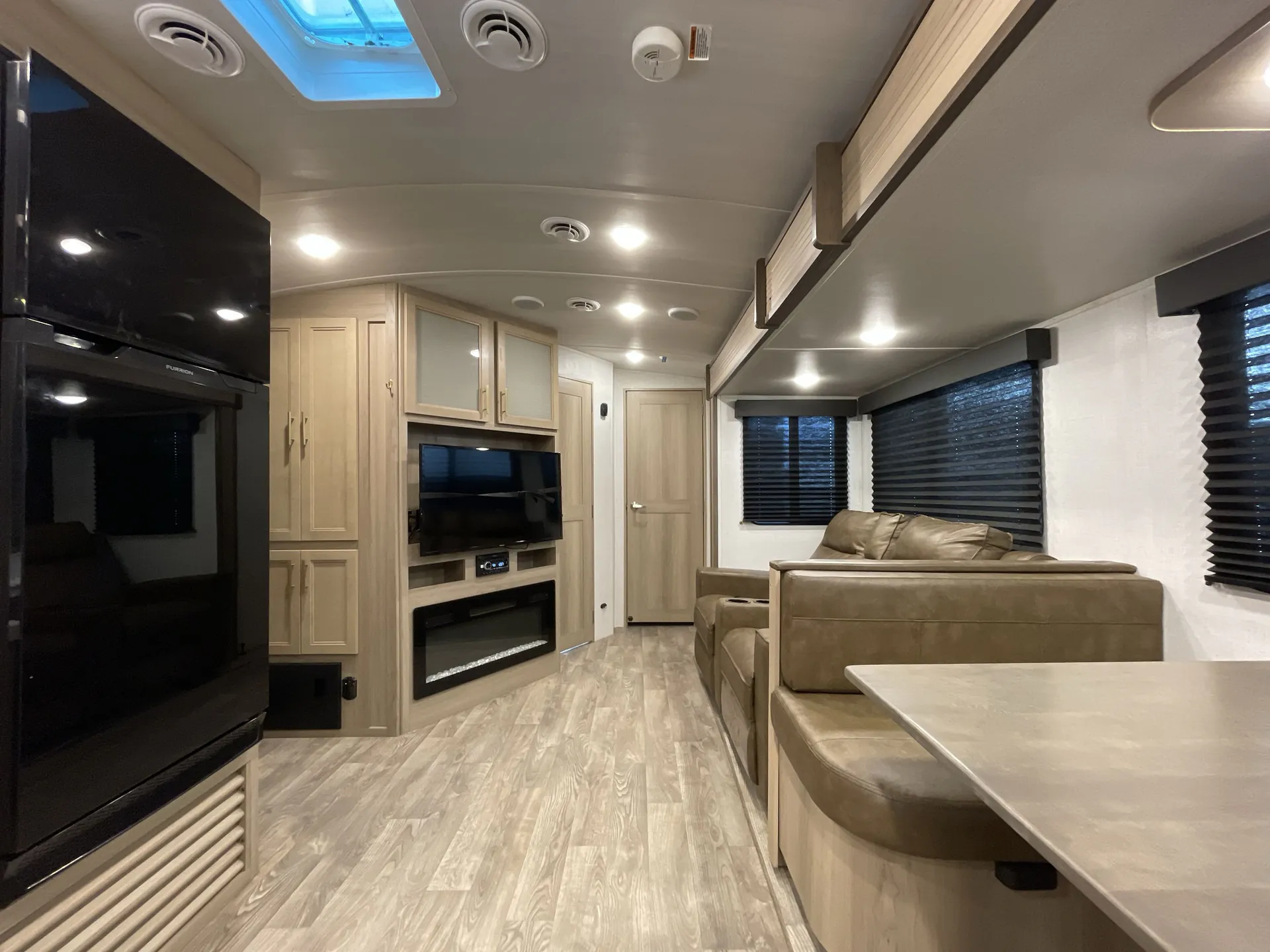 2024 Keystone Outback Ultra-Lite 271UFK — living area main